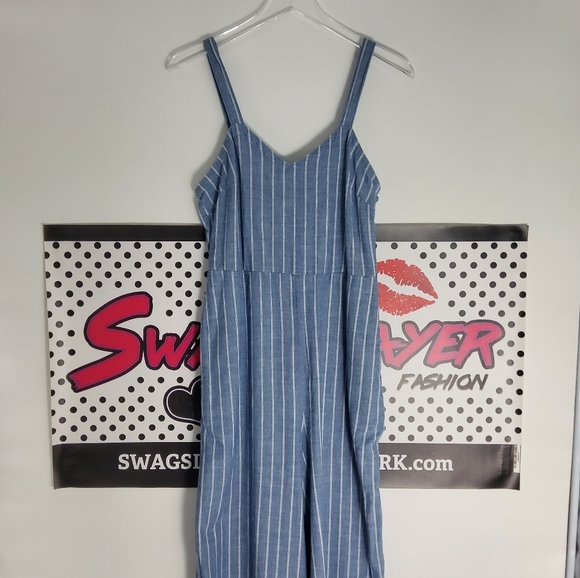 2 FOR 40 Universal Threads Jumper - Picture 5 of 7